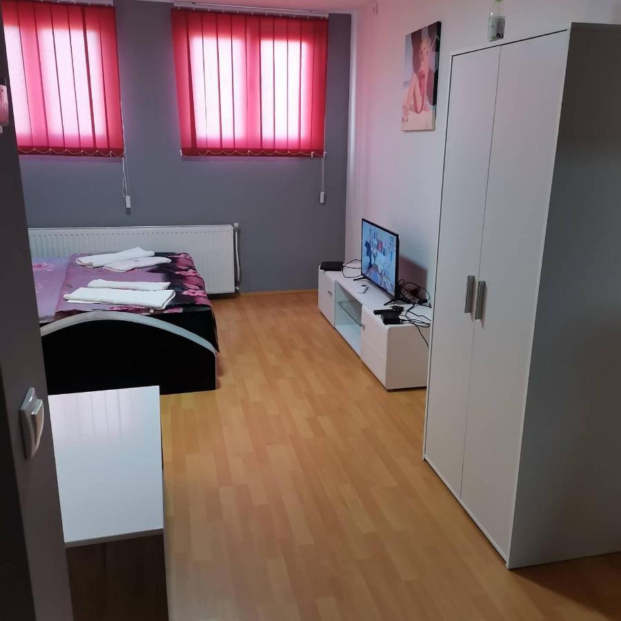 Vip Rooms Prenociste 026 Smederevo Bagian luar foto