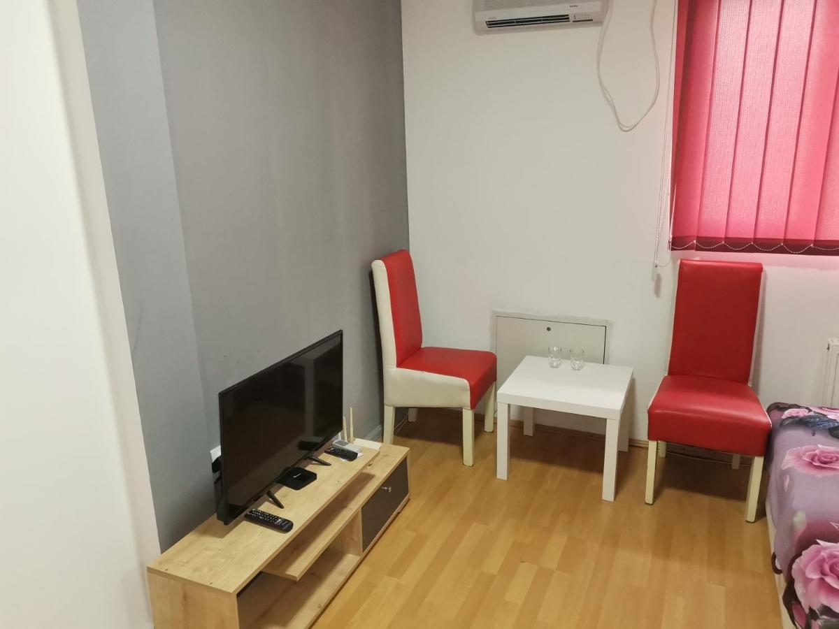 Vip Rooms Prenociste 026 Smederevo Bagian luar foto